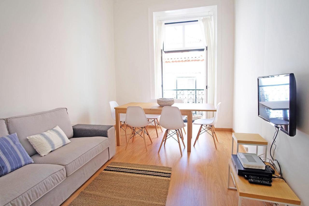 Bh1 4Br In Heart Of Bohemian Bairro Alto Apartment Lisbon Luaran gambar