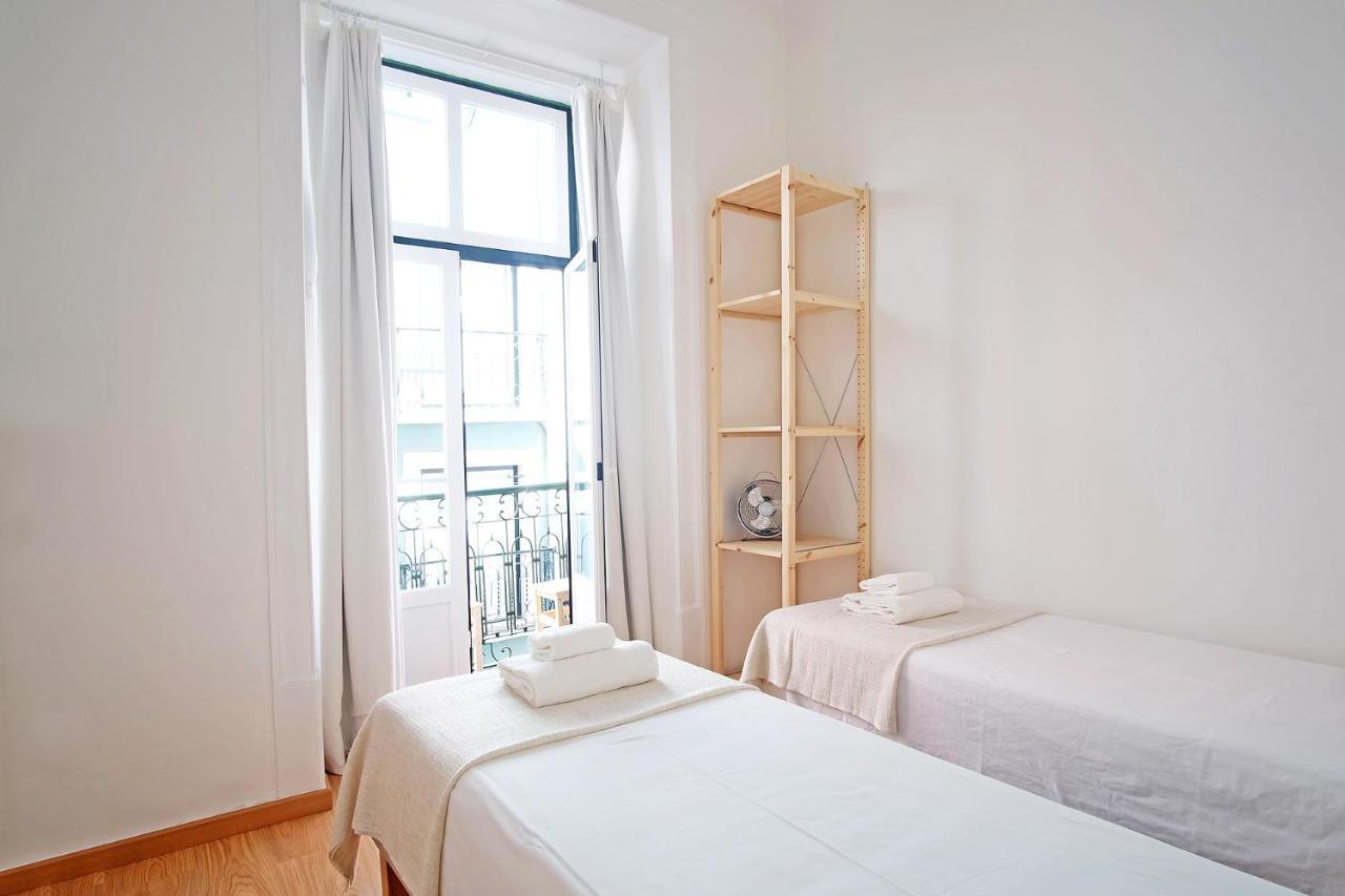 Bh1 4Br In Heart Of Bohemian Bairro Alto Apartment Lisbon Luaran gambar